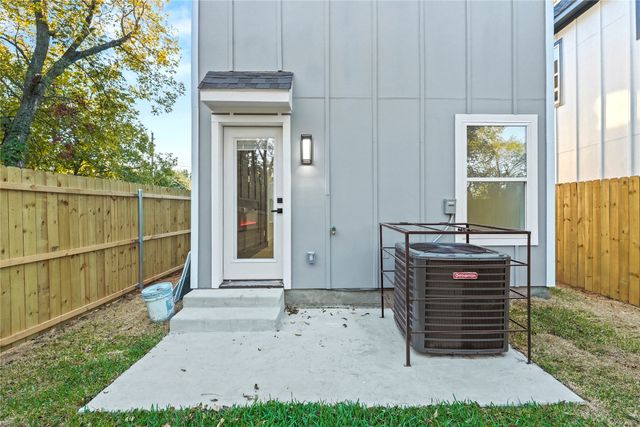 4230 Aztec, Dallas, TX 75216