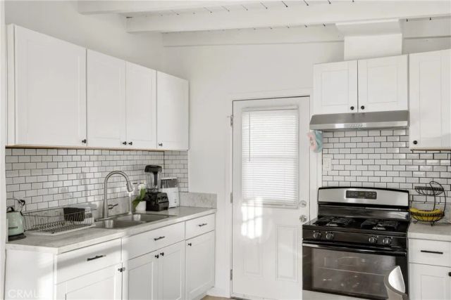 3273 Story St, Los Angeles, CA 90063