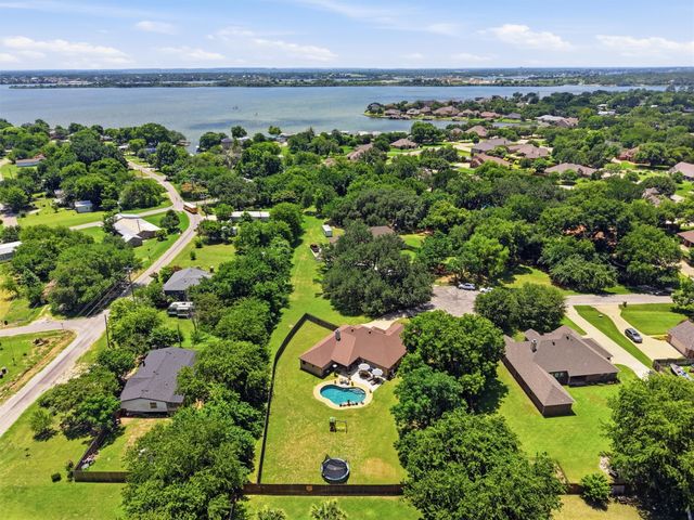 4406 Two Creek Court, Granbury, TX 76049