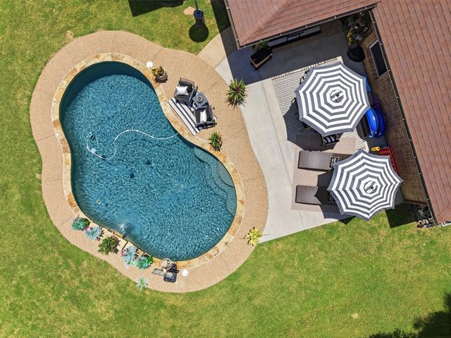 4406 Two Creek Court, Granbury, TX 76049