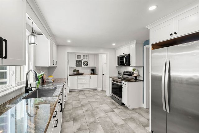 9 Towne Road, Boxford, MA 01921