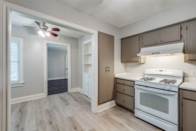 6104 Victor Street, Dallas, TX 75214