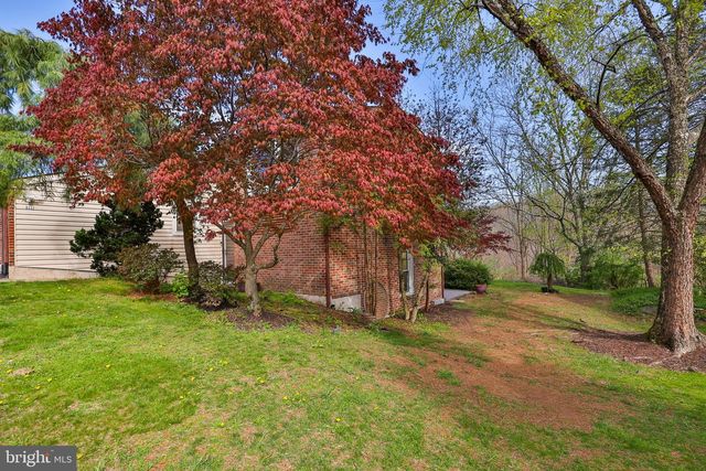 8332 WILLOW RUN, Fogelsville, PA 18051