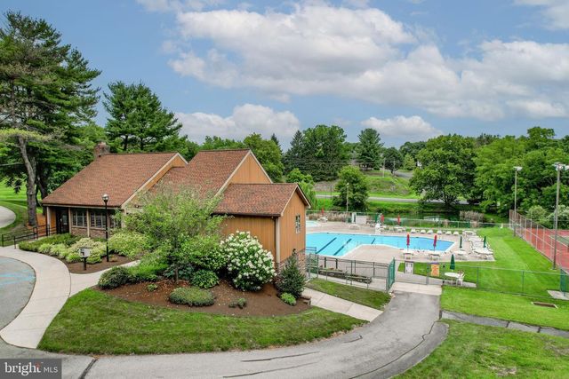 8332 WILLOW RUN, Fogelsville, PA 18051
