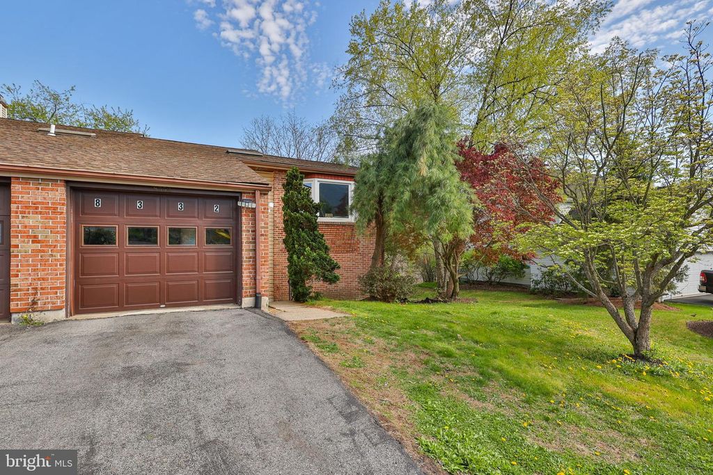 8332 WILLOW RUN, Fogelsville, PA 18051