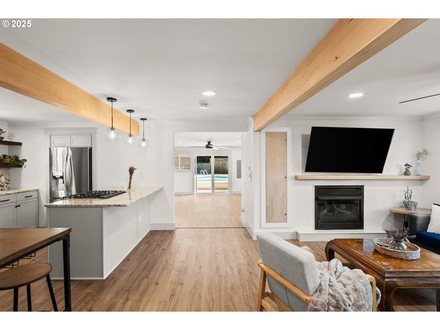 22692 Sw HIGHLAND Dr, Sherwood, OR 97140