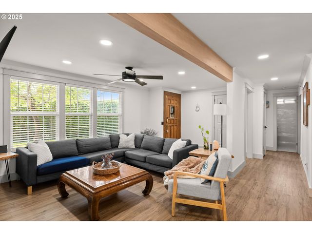 22692 Sw HIGHLAND Dr, Sherwood, OR 97140