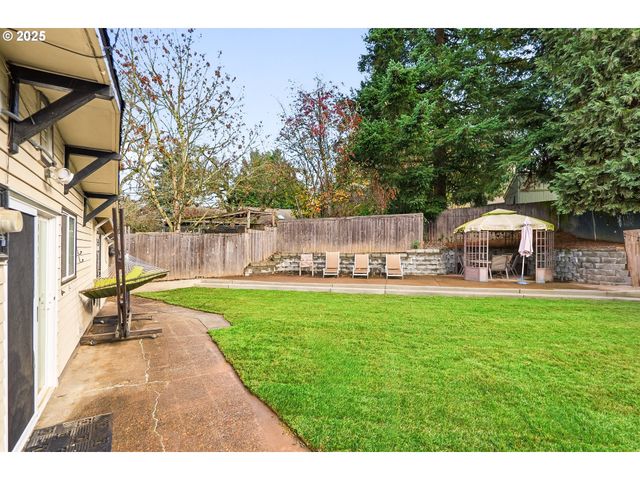 22692 Sw HIGHLAND Dr, Sherwood, OR 97140