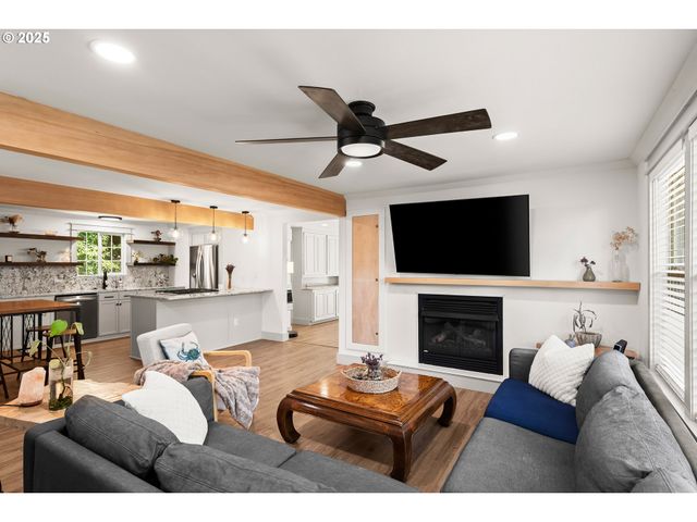 22692 Sw HIGHLAND Dr, Sherwood, OR 97140