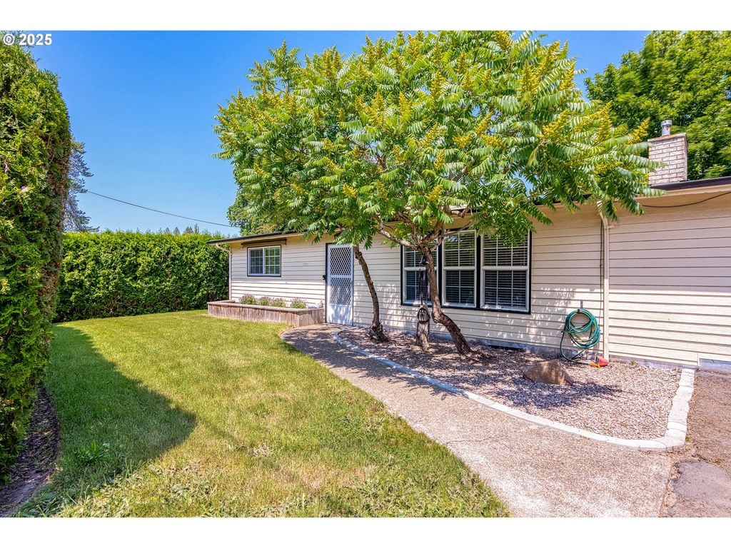 22692 Sw HIGHLAND Dr, Sherwood, OR 97140