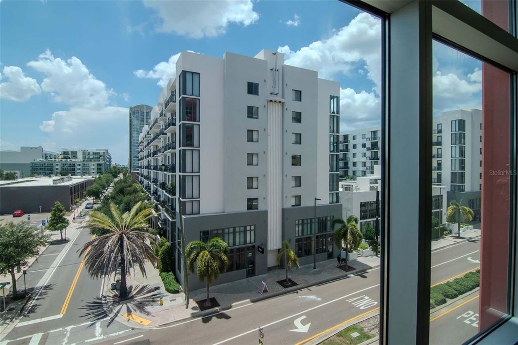 Image 13 of property listing at 1208 E KENNEDY BOULEVARD 419, Tampa, FL 33602