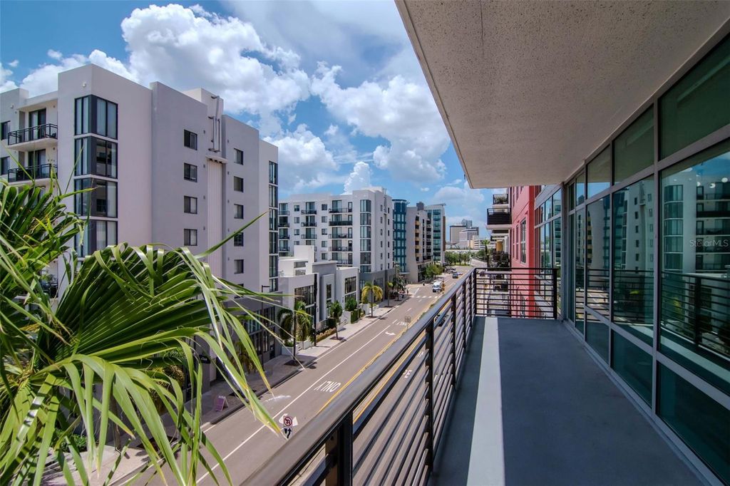 Image 20 of property listing at 1208 E KENNEDY BOULEVARD 419, Tampa, FL 33602