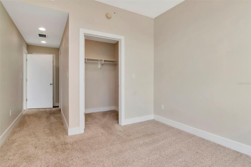 Image 40 of property listing at 1208 E KENNEDY BOULEVARD 419, Tampa, FL 33602