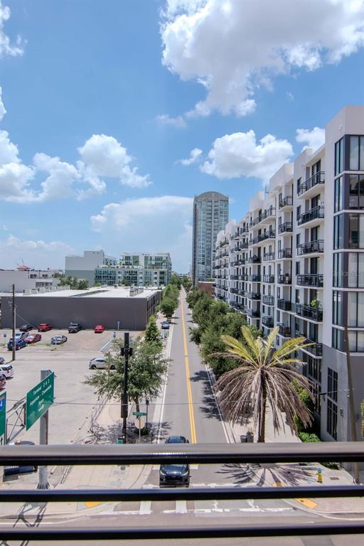 Image 46 of property listing at 1208 E KENNEDY BOULEVARD 419, Tampa, FL 33602