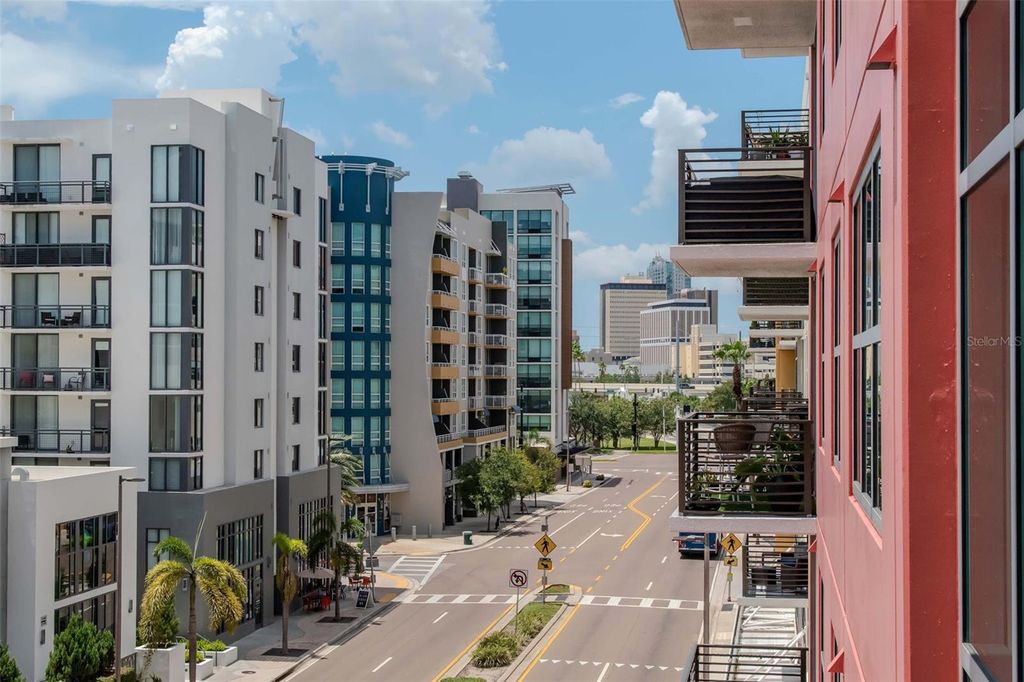 Image 50 of property listing at 1208 E KENNEDY BOULEVARD 419, Tampa, FL 33602