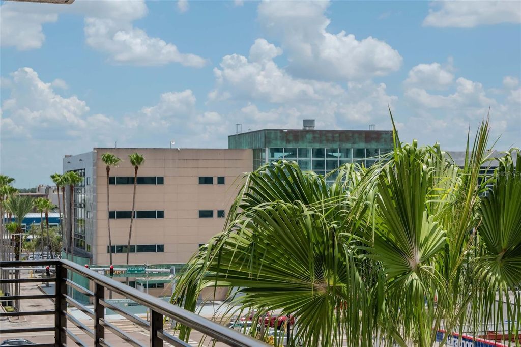 Image 52 of property listing at 1208 E KENNEDY BOULEVARD 419, Tampa, FL 33602
