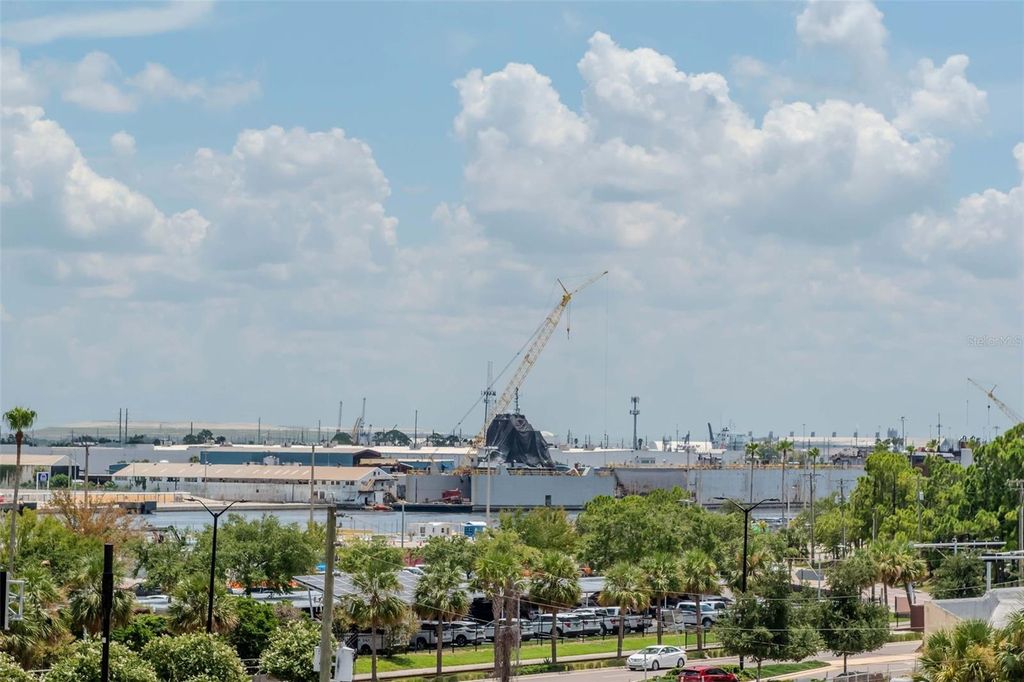 Image 53 of property listing at 1208 E KENNEDY BOULEVARD 419, Tampa, FL 33602