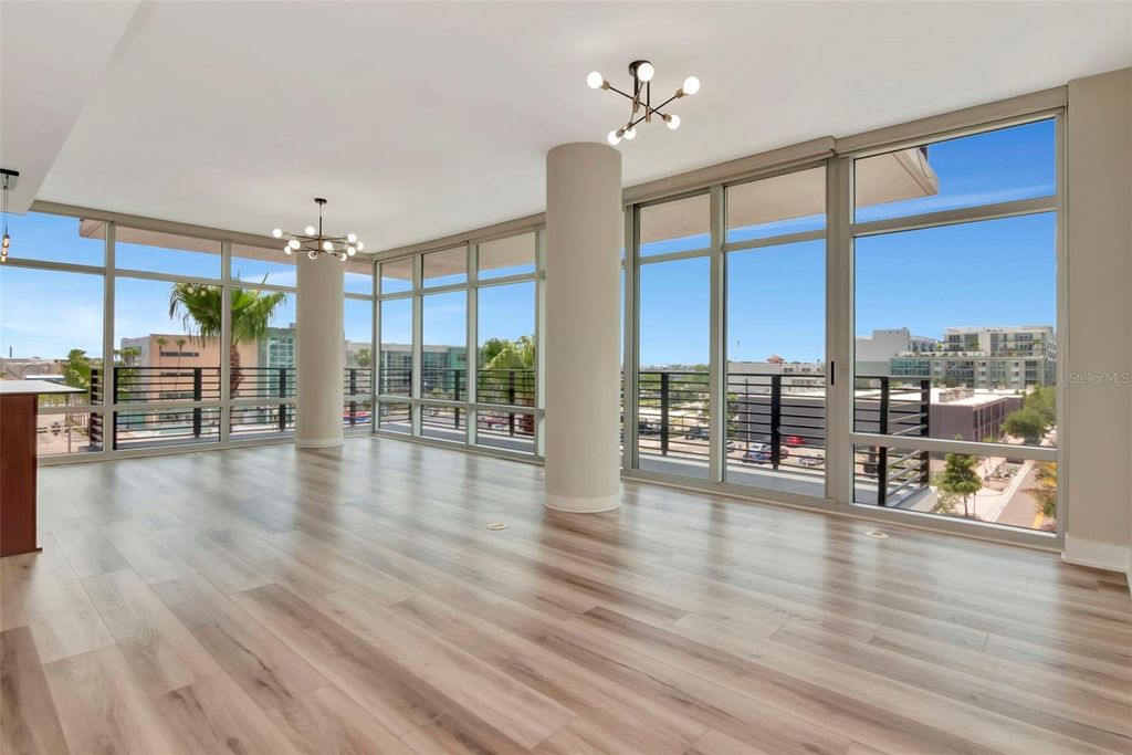 Image 7 of property listing at 1208 E KENNEDY BOULEVARD 419, Tampa, FL 33602