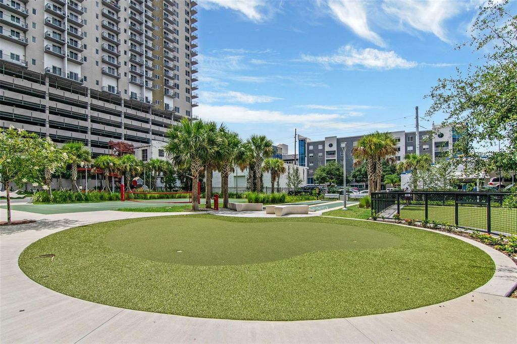 Image 63 of property listing at 1208 E KENNEDY BOULEVARD 419, Tampa, FL 33602