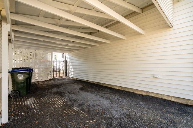 111 E Carolina Avenue, Summerville, SC 29483