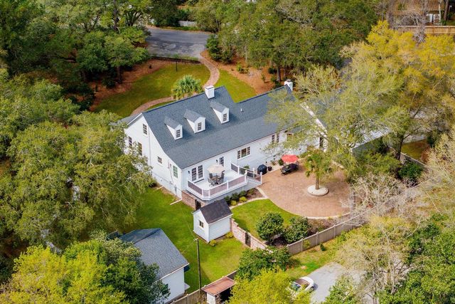 111 E Carolina Avenue, Summerville, SC 29483