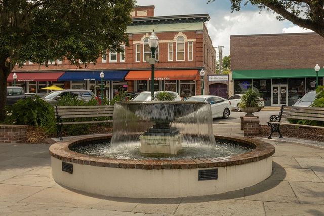 111 E Carolina Avenue, Summerville, SC 29483