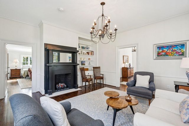 111 E Carolina Avenue, Summerville, SC 29483