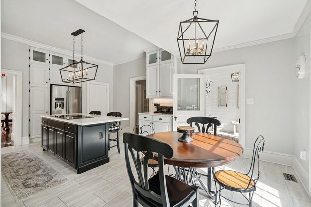 111 E Carolina Avenue, Summerville, SC 29483