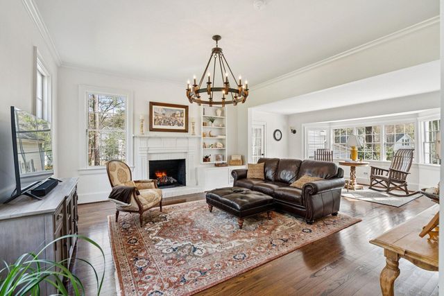 111 E Carolina Avenue, Summerville, SC 29483