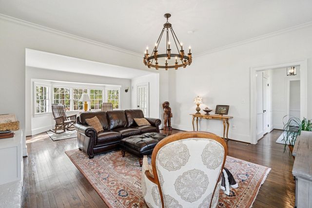 111 E Carolina Avenue, Summerville, SC 29483