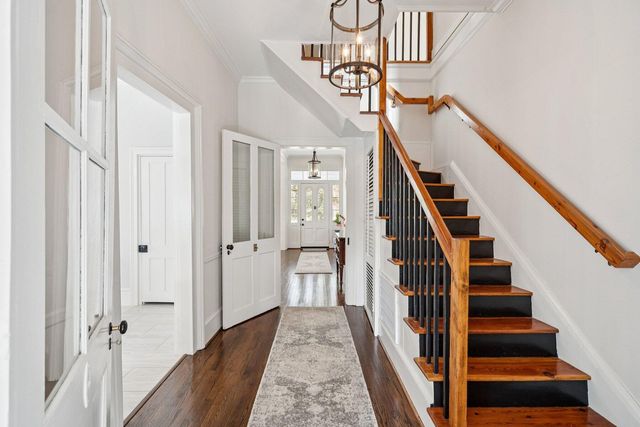 111 E Carolina Avenue, Summerville, SC 29483