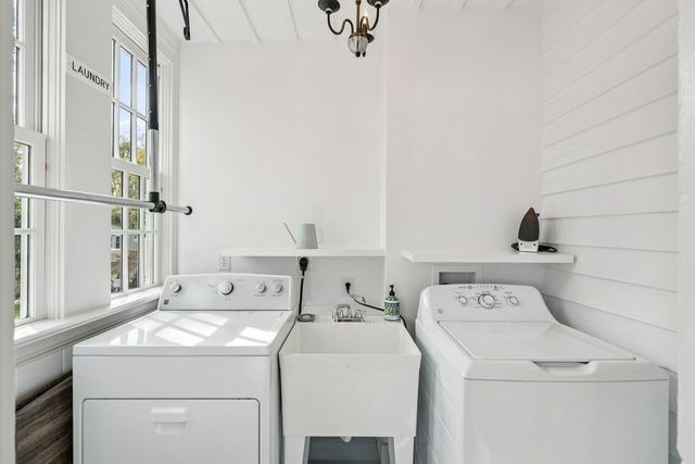 111 E Carolina Avenue, Summerville, SC 29483