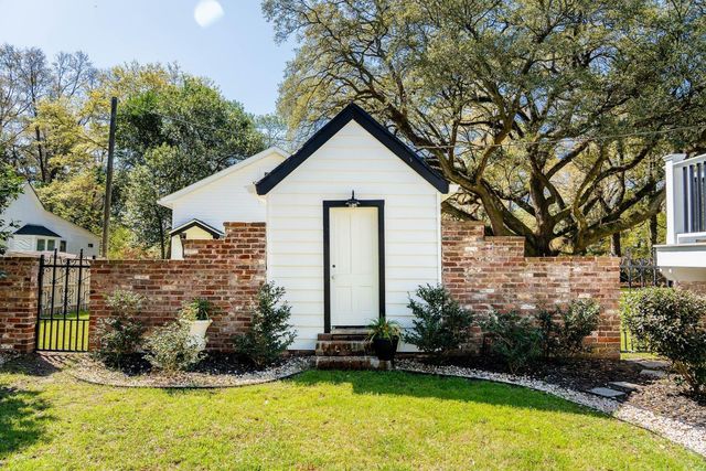 111 E Carolina Avenue, Summerville, SC 29483