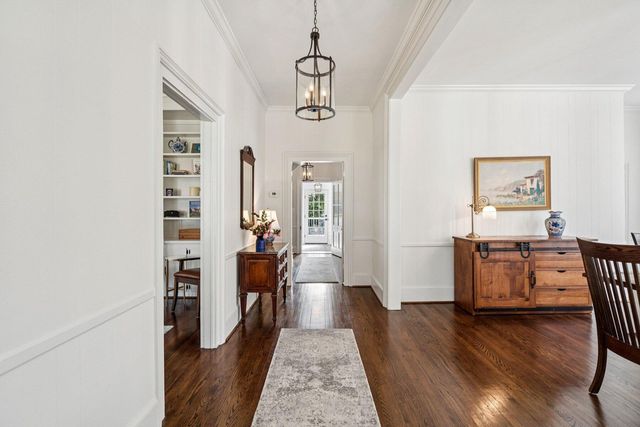 111 E Carolina Avenue, Summerville, SC 29483