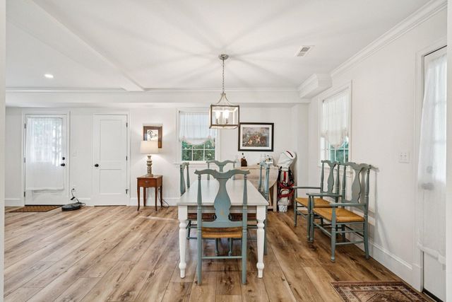 111 E Carolina Avenue, Summerville, SC 29483