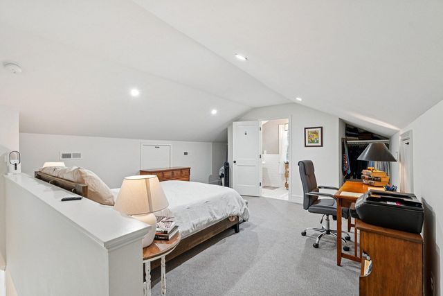 111 E Carolina Avenue, Summerville, SC 29483