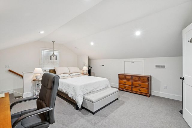 111 E Carolina Avenue, Summerville, SC 29483