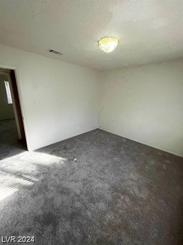3955 Ventura Way, Las Vegas, NV 89121