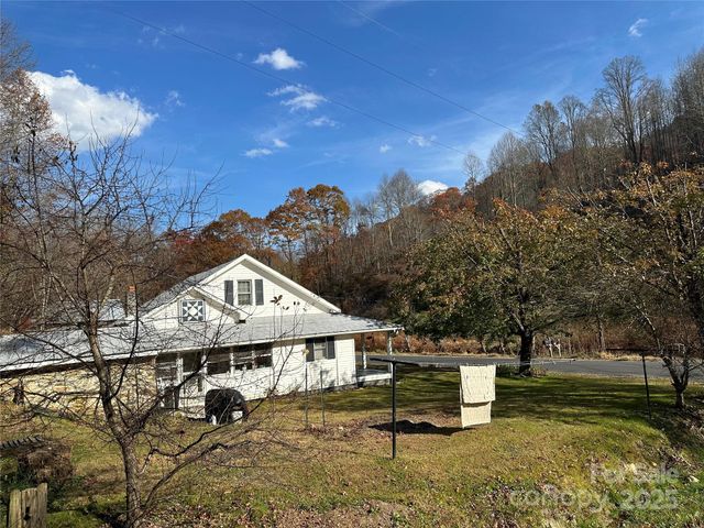 2812 Bald Mountain Road, Burnsville, NC 28714