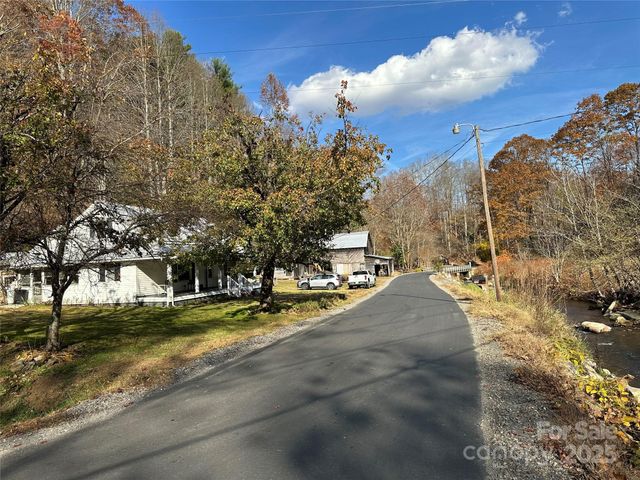 2812 Bald Mountain Road, Burnsville, NC 28714