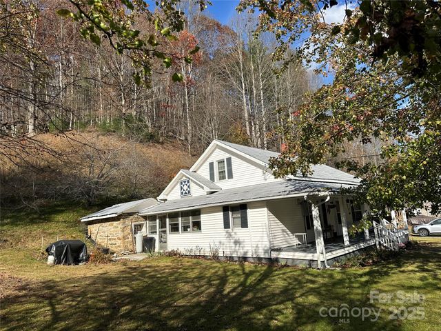 2812 Bald Mountain Road, Burnsville, NC 28714