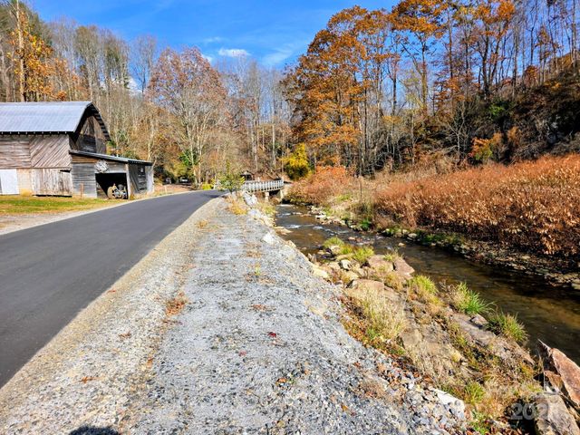 2812 Bald Mountain Road, Burnsville, NC 28714