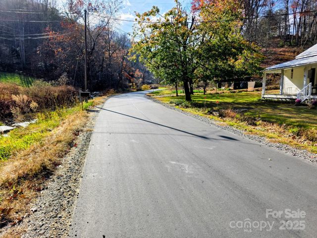 2812 Bald Mountain Road, Burnsville, NC 28714