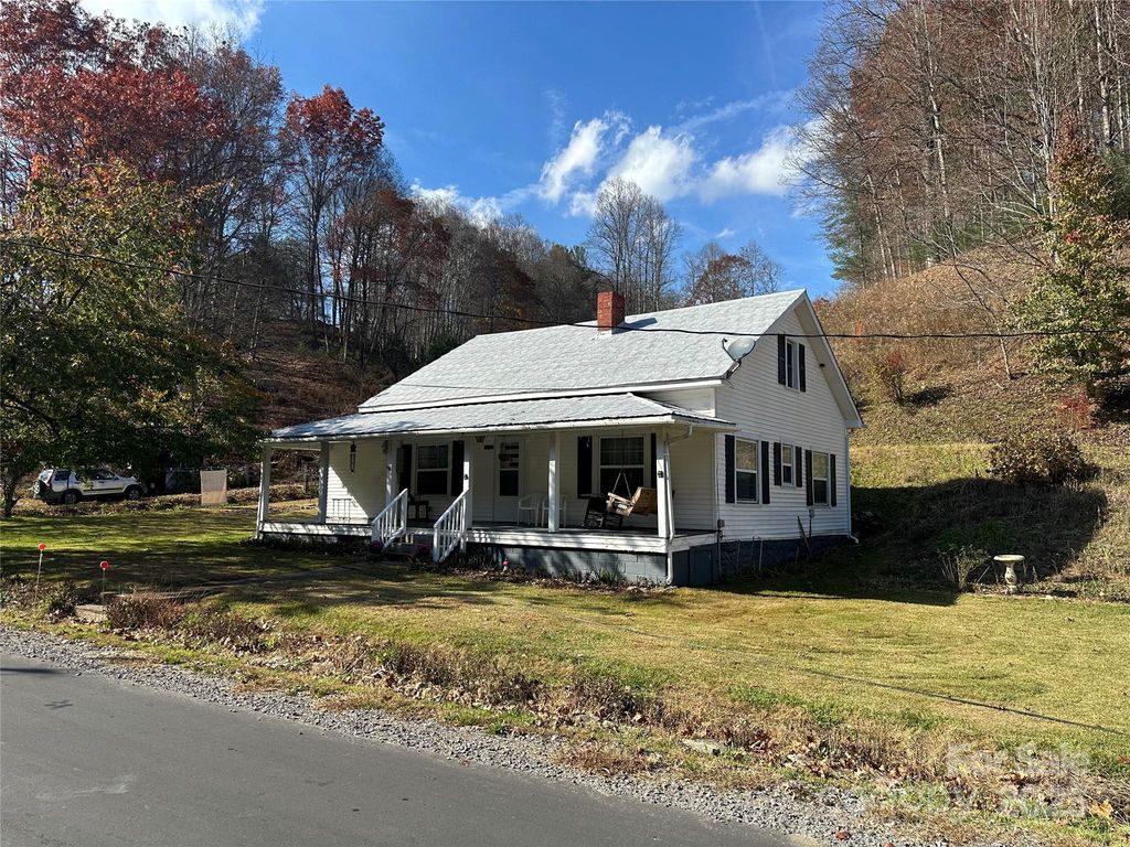 2812 Bald Mountain Road, Burnsville, NC 28714