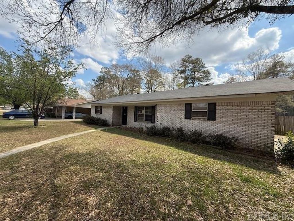 4112 W 30th Avenue, Pine Bluff, AR 71603