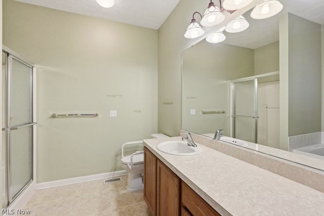 18269 River Valley Boulevard, North Royalton, OH 44133