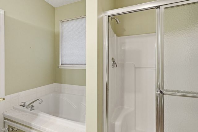 18269 River Valley Boulevard, North Royalton, OH 44133