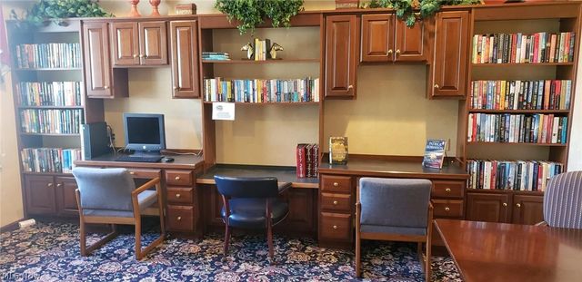 18269 River Valley Boulevard, North Royalton, OH 44133