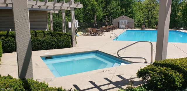 18269 River Valley Boulevard, North Royalton, OH 44133
