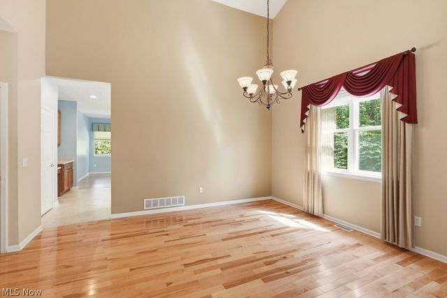 18269 River Valley Boulevard, North Royalton, OH 44133